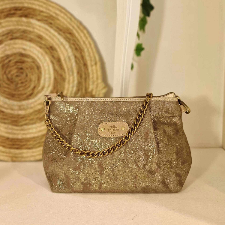Mila louise<br>mata cu taupe