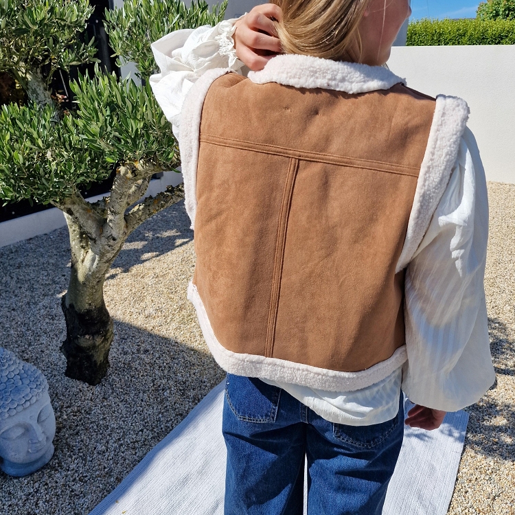 Grace and mila<br>sohen camel5159501_2