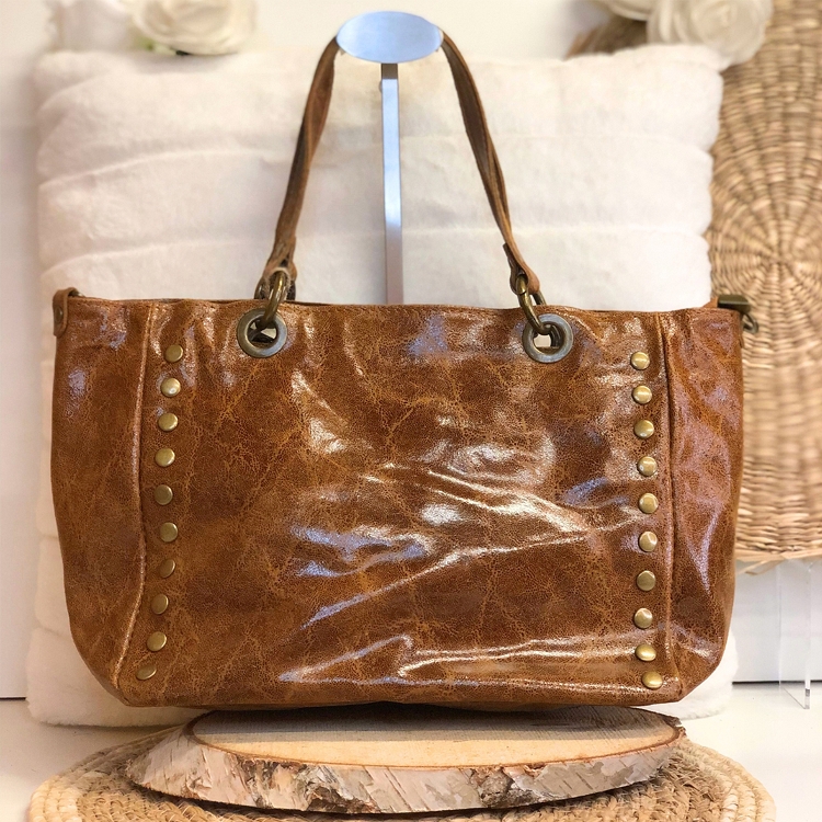 Rannou shop<br>saloon camel