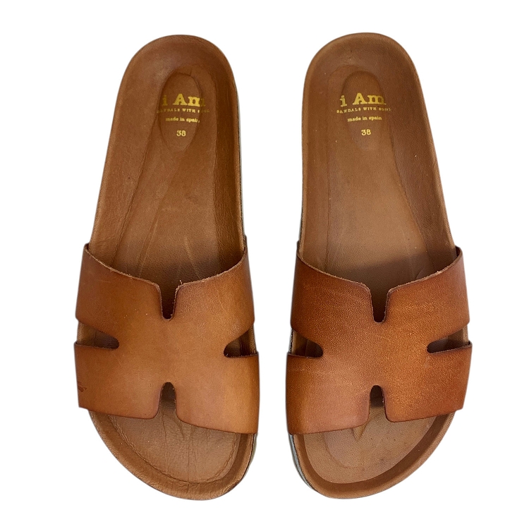 I am<br>hera cognac6349902_2